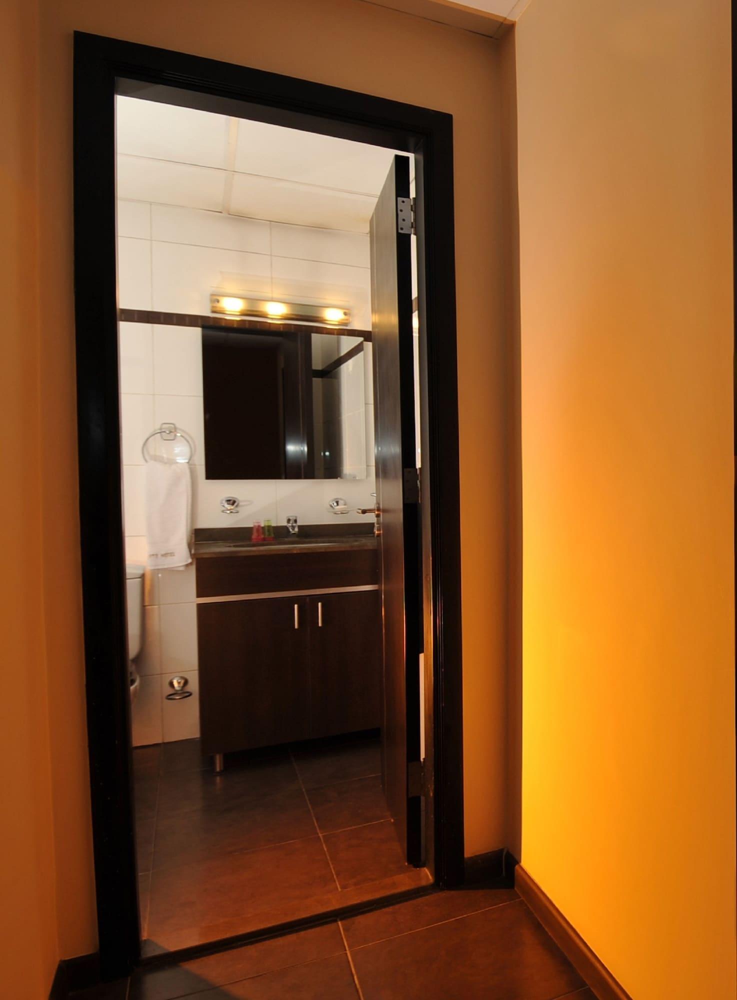 Suite Hotel Chrome - Beirut Ngoại thất bức ảnh